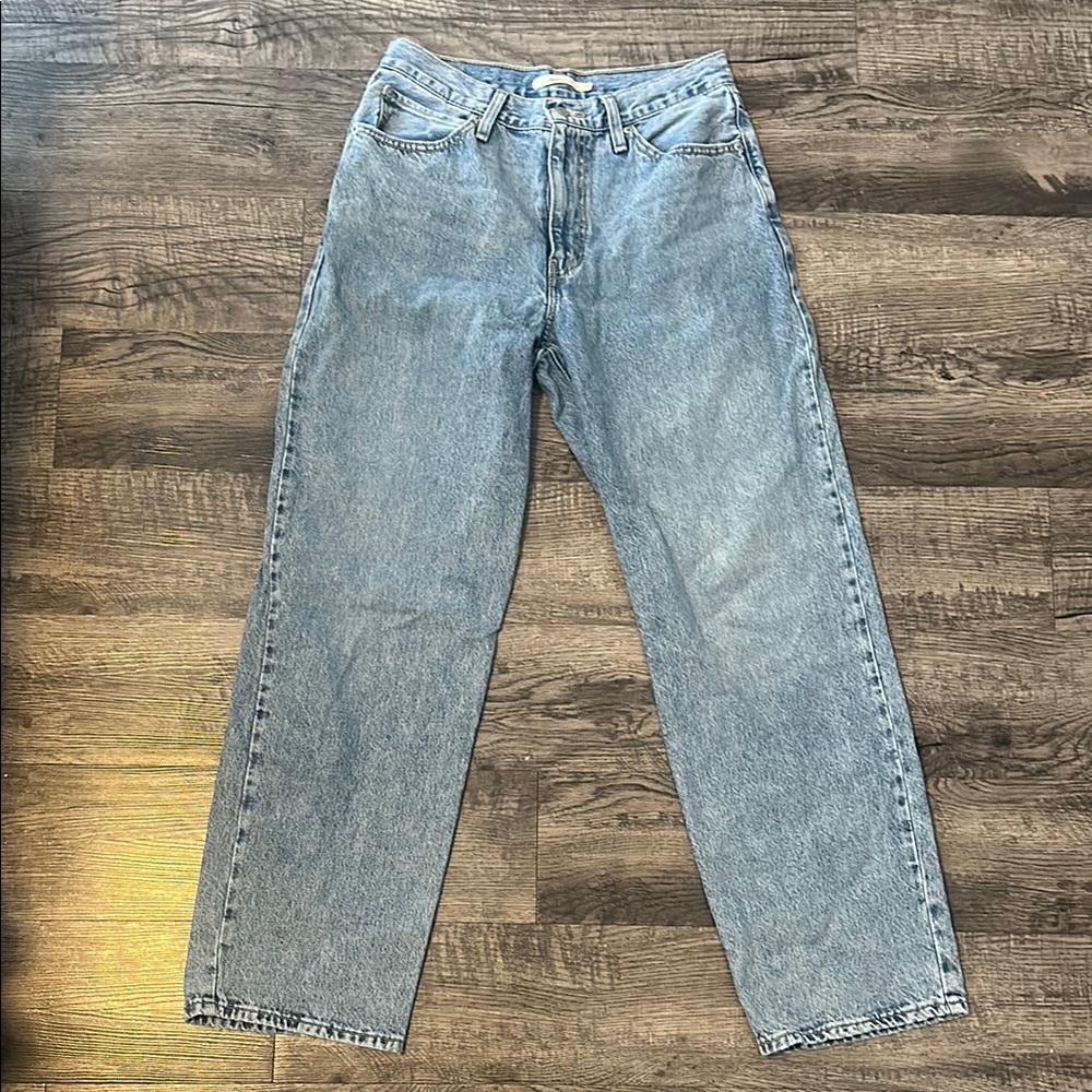 Levi’s women’s baggy jeans size 29